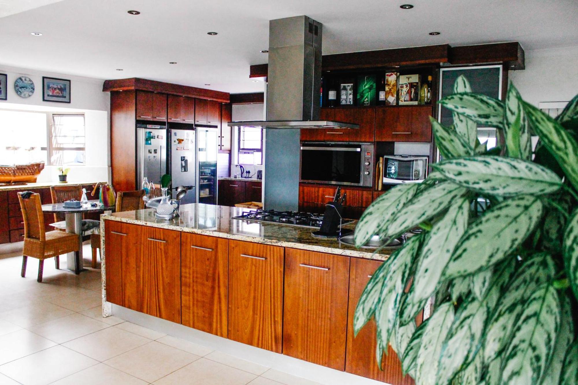 La Dolce Vita Umhlanga Guesthouse Дурбан Экстерьер фото