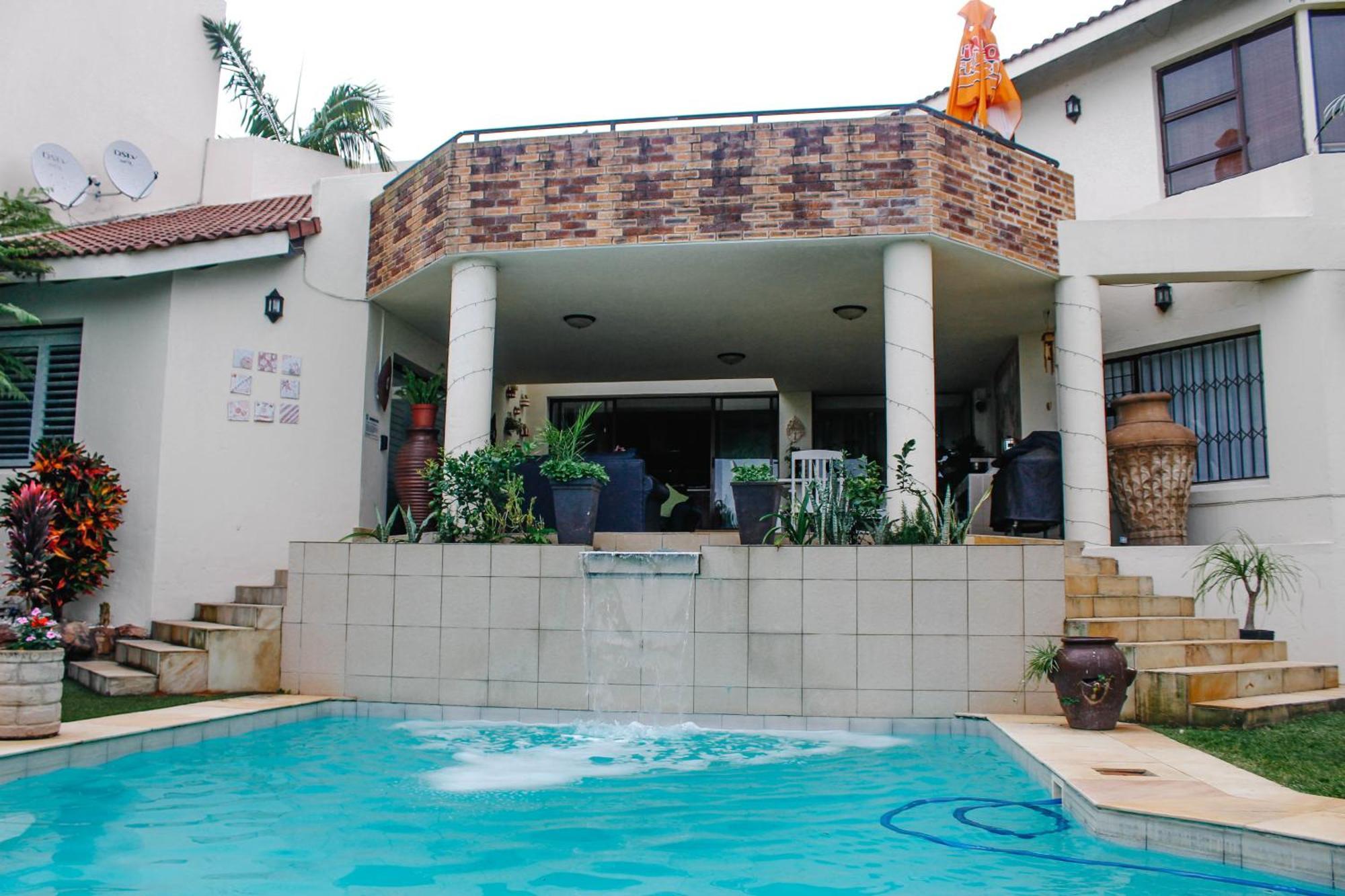 La Dolce Vita Umhlanga Guesthouse Дурбан Экстерьер фото