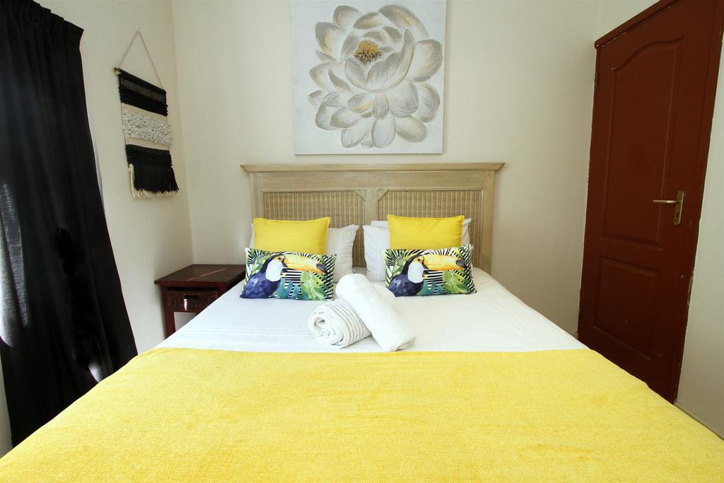 La Dolce Vita Umhlanga Guesthouse Дурбан Экстерьер фото